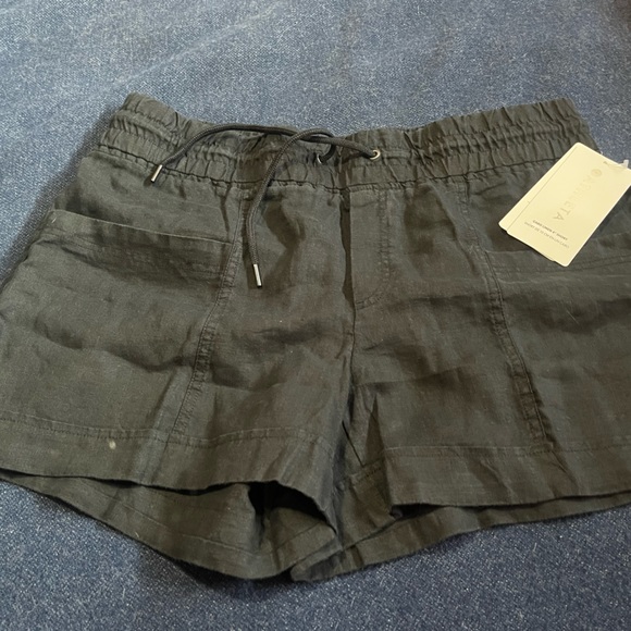 Athleta Pants - Athleta linen shorts size 14